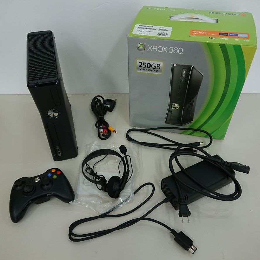 ゲーム機本体 XBOX 360 Microsoft 250GB 4988648804357 起動確認済み・箱入り・コントローラ、ケーブル一式付き　買取り　レコちゃんカンパニー